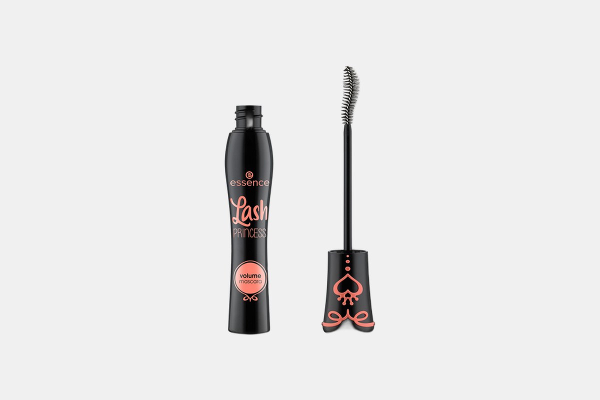 The 11 Best Curling Mascaras for Lift and Lash Definition