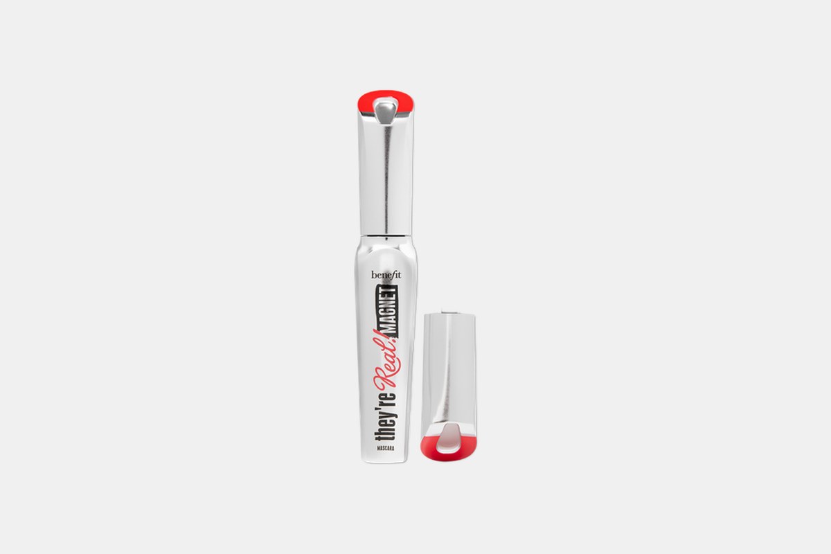 Benefit They're Real! Magnet Extreme Lengthening Mascara