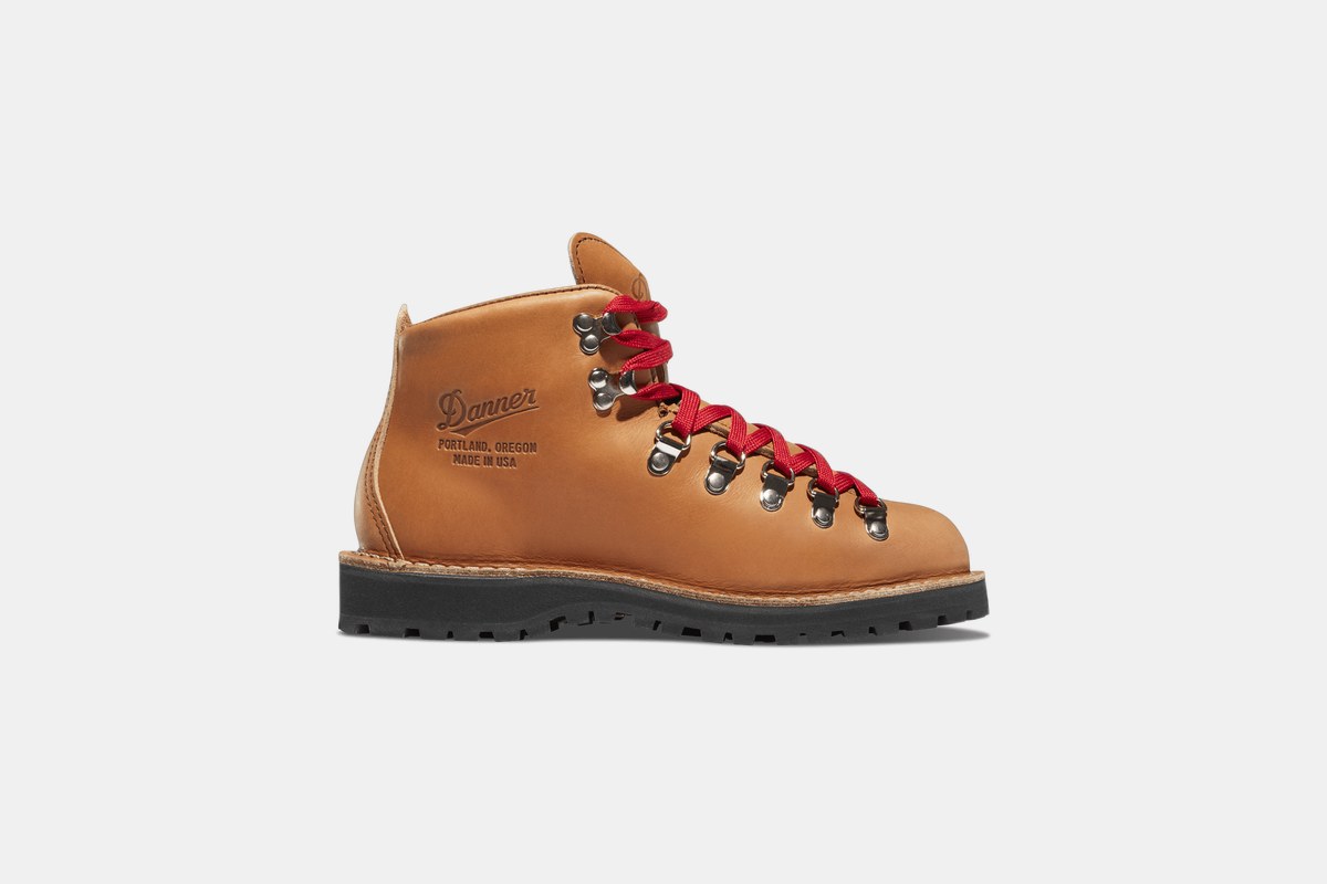 Danner Women's Mountain Light Cascade