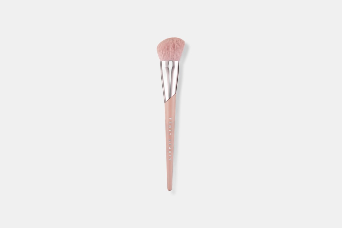 FENTY BEAUTY Face Shaping Brush 125
