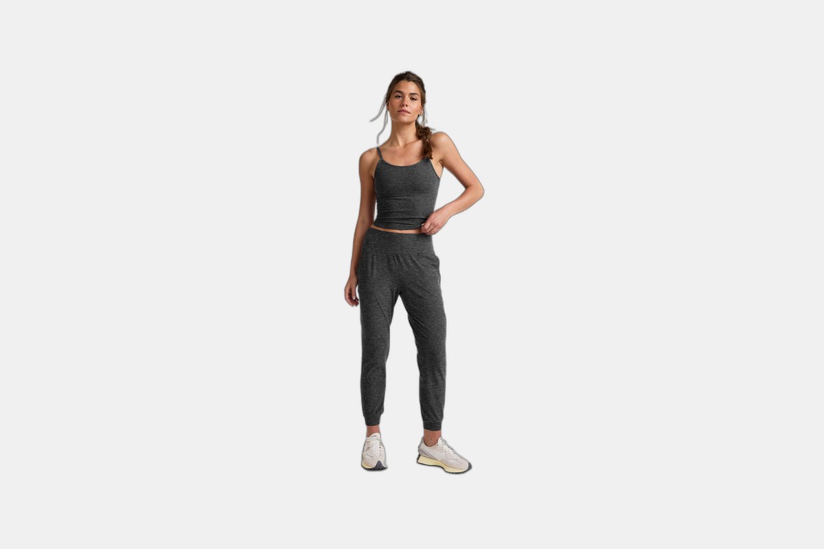 The 11 Best Women's Joggers - Know Before You Buy