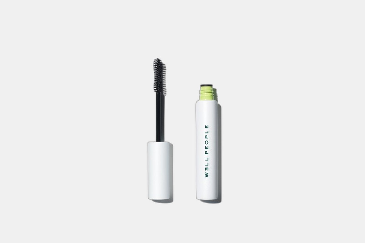 Well People Expressionist Volumizing Mascara