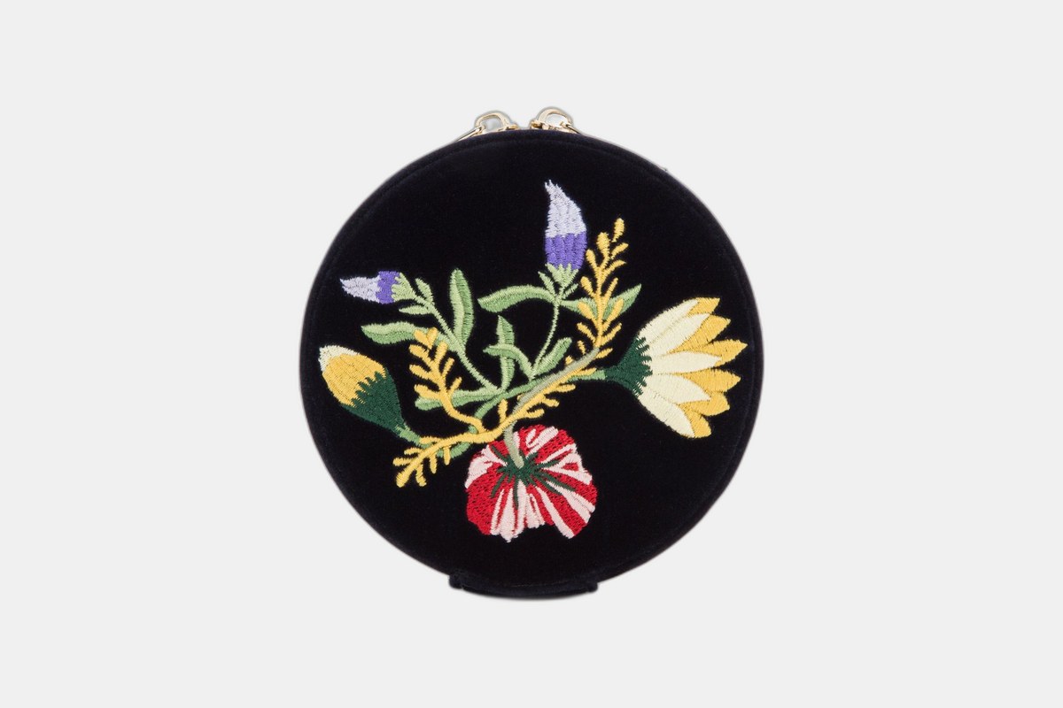 WOLF Zoe Travel Round